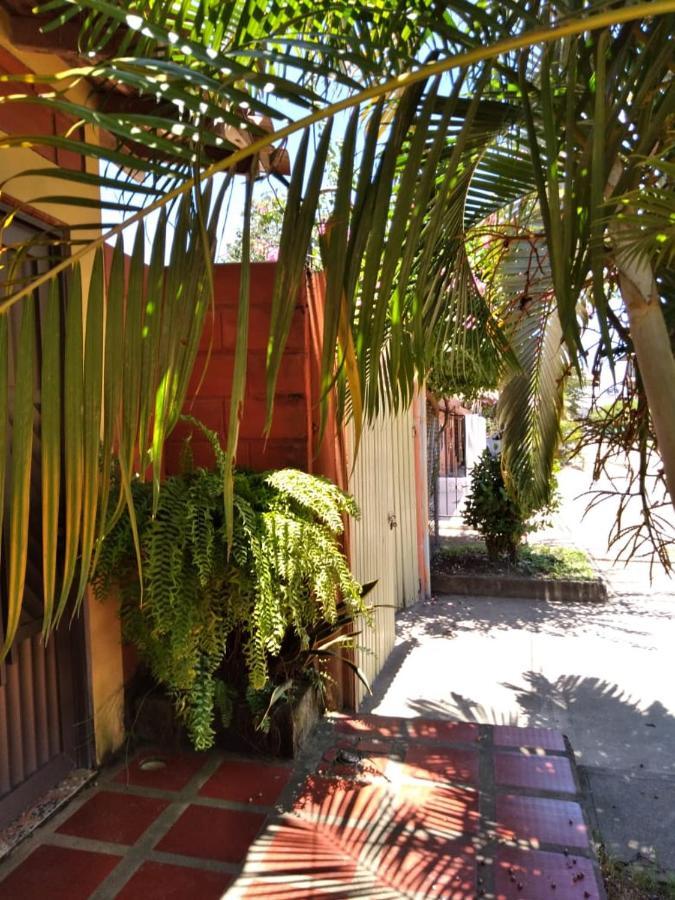 Habitacion Triple Con Cocina Y Bano Privado Necoclí Zewnętrze zdjęcie