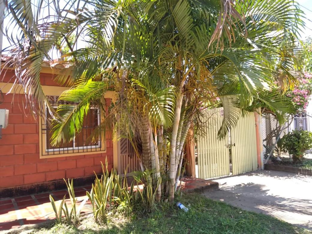 Habitacion Triple Con Cocina Y Bano Privado Necoclí Zewnętrze zdjęcie